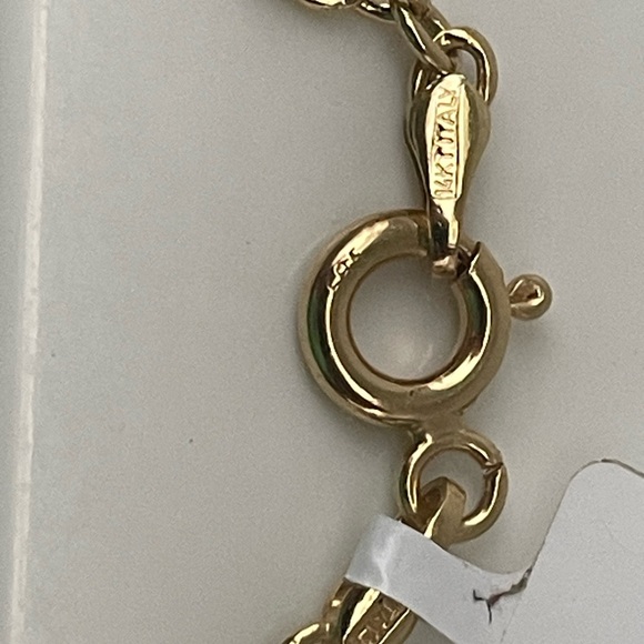 14K YELLOW GOLD CHAIN (18) & 18K YELLOW GOLD PENDANT CHARM 18 MM